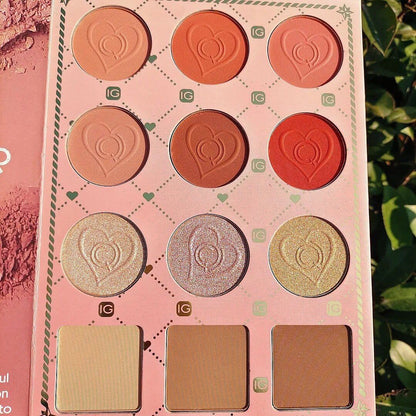 Strawberry Moonlight Eyeshadow Palette with 82 Colors