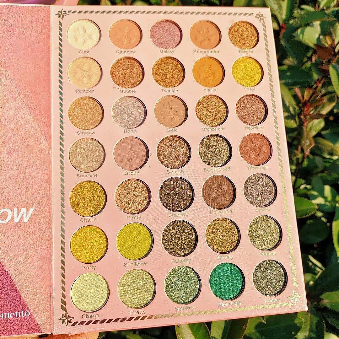 Strawberry Moonlight Eyeshadow Palette with 82 Colors